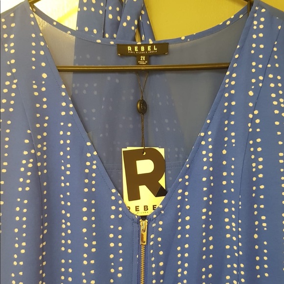 Plus Size - Picture 6 of 6